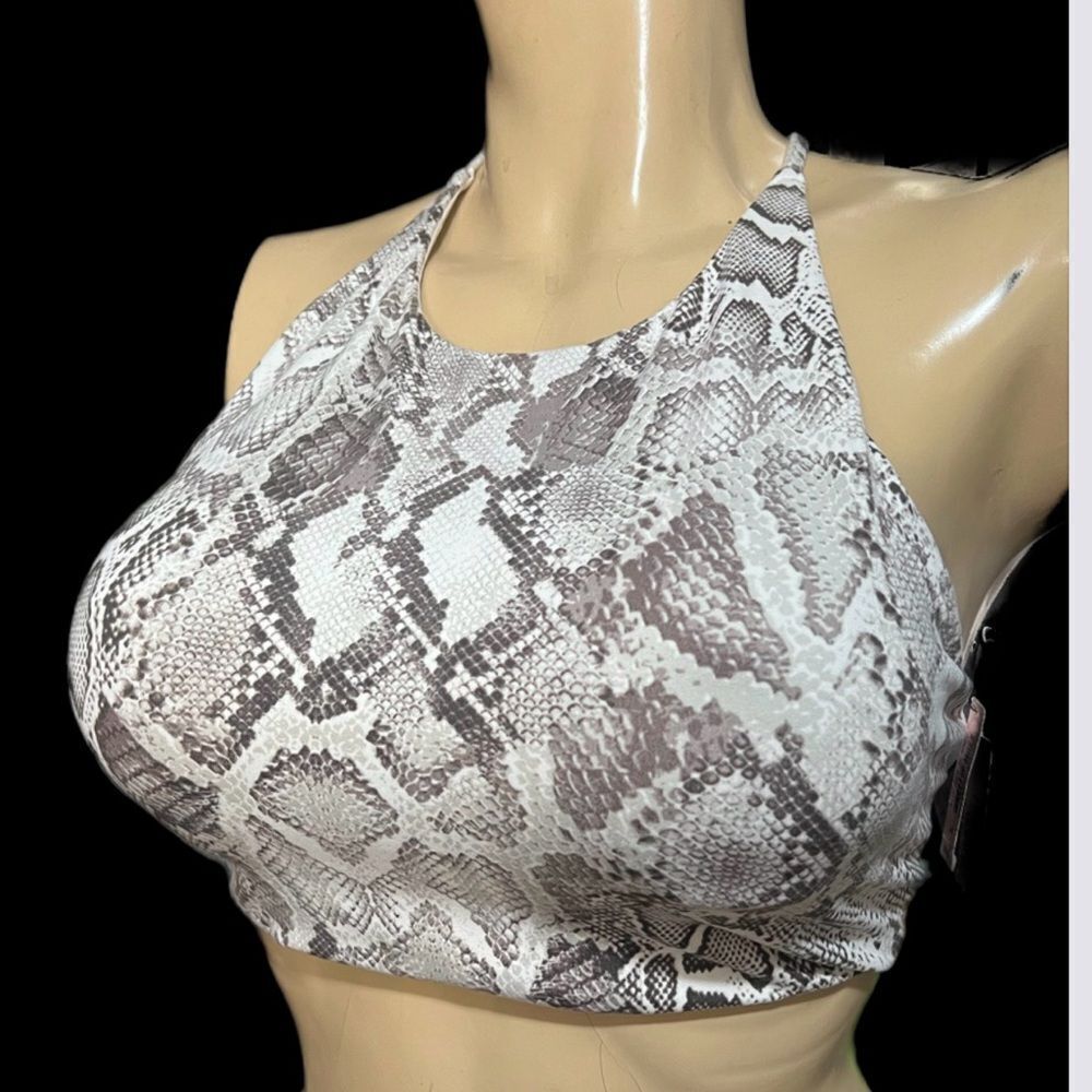 Victoria’s Secret High Neck Minimum Support On point Sport Bra Snake print L